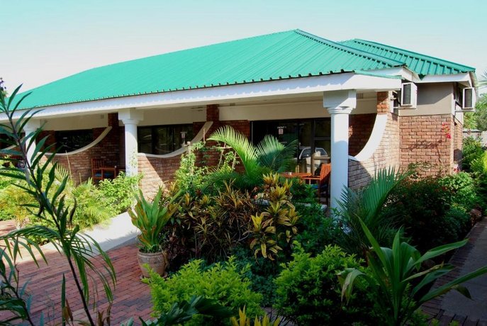 Dzimbahwe Guest Lodge